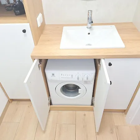 Apartment Grand Apartament - Bezproblemowy Ogolnie Dostepny Parking, Blisko Szpital Arkonska *