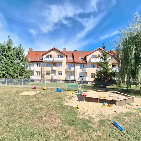 Grand - Prywatny Parking, Blisko Szpital Arkonska アパート