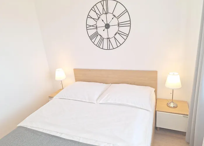 Grand - Prywatny Parking, Blisko Szpital Arkonska * Szczecin